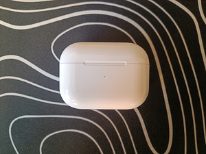 Продам airpods pro 2 (1 фото из 3)