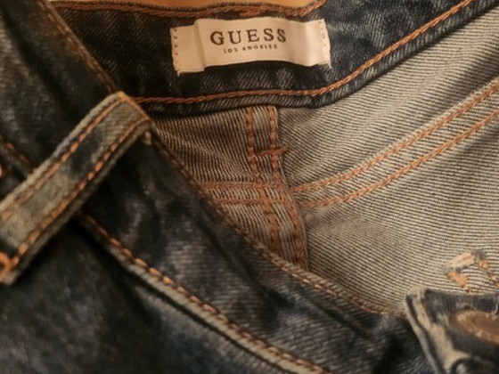 Naiste teksad Guess