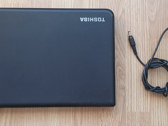 15,6" Toshiba Satellite C-50-A-19T + laadija