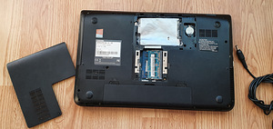 15,6" Toshiba Satellite C-50-A-19T + зарядное устройство (3 фото из 8)