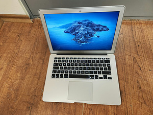 Macbook Air 13 :2015, i5,4GB,128GB (1 foto / 3)