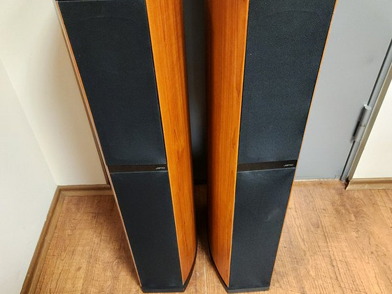 JAMO D570 3 way bassreflex floorstanding loudspeaker