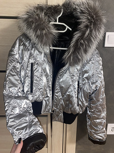 Продам куртку (1 фото из 3)