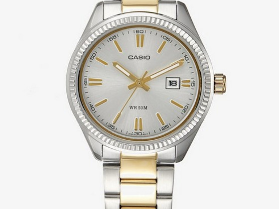 Часы Casio Unisex - Коллекция Время и Дата 30 мм Золото и