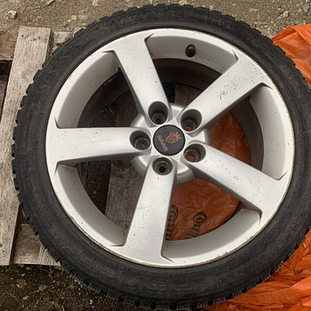 Naastrehvid Nokian 225/45 R17 valuvelgedel (SAAB) + tagavara