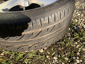 Naastrehvid Nokian 225/45 R17 valuvelgedel (SAAB) + tagavara (10 foto / 10)