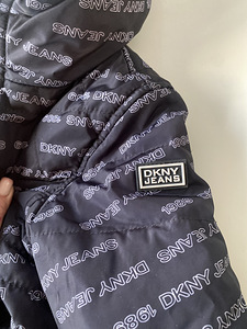 DKNY двусторонняя теплая куртка (3 фото из 10)
