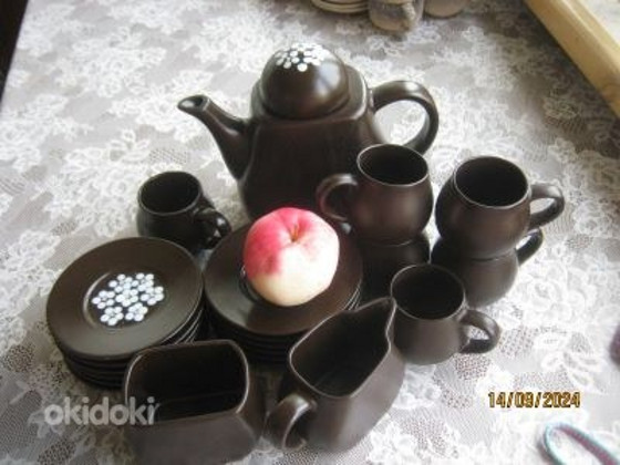 Керамический сервиз, темно-коричневый