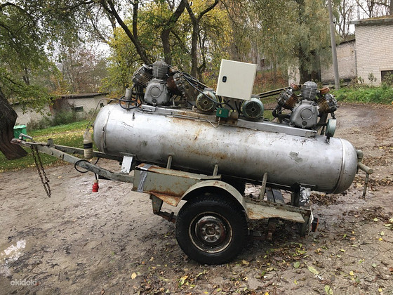 Промышленный воздушный компрессор на колесах, прицепной 490L