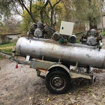 Промышленный воздушный компрессор на колесах, прицепной 490L