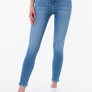 Calvin Klein teksad