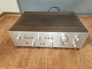 Akai AM-2400 Stereo Integrated Amplifier (2 foto / 3)