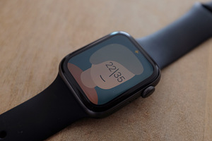 Apple Watch Series 4 Space Gray (44мм) (5 фото из 8)