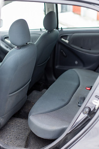 Autorent Toyota Yaris Automat BOLT FOOD/ WOLT bensiin (4 foto / 5)
