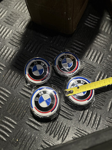 BMW embleemid ja veljekapslid (5 foto / 6)
