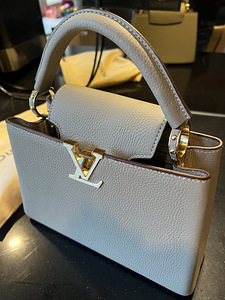 Louis Vuitton Capucines BB (2 фото из 6)