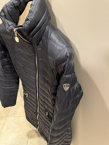 Женская куртка-пуховик EMPORIO ARMANI 36-38р (3 фото из 6)