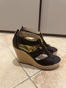 Michael Kors босоножки 40размер, кожа (2 фото из 6)