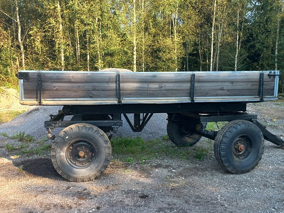 Traktori käru