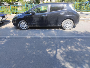 NISSAN LEAF (ZE0) 2010-... (2 foto / 2)