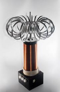 Tesla Show Coil ja rekvisiidid (2 foto / 6)