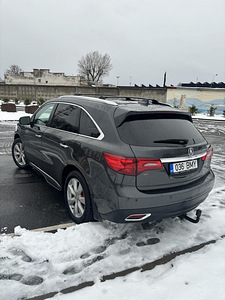 Acura MDX (4 фото из 12)