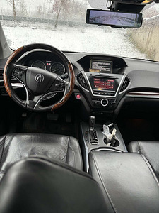 Acura MDX (7 фото из 12)