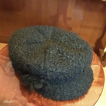 Женская шапка