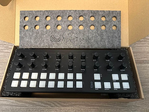Torso Electronics T-1 Algorithmic Desktop SEQUENCER (4 foto / 6)
