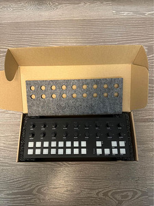 Torso Electronics T-1 Algorithmic Desktop SEQUENCER (5 foto / 6)