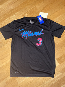 Футболка NBA Dwyane Wade (1 фото из 4)