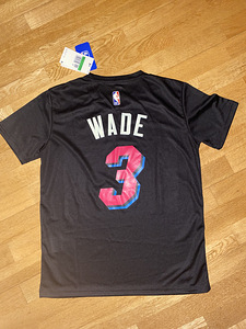 Футболка NBA Dwyane Wade (2 фото из 4)
