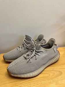 Yeezy 350 V2 Sesame НОВЫЕ (1 фото из 5)