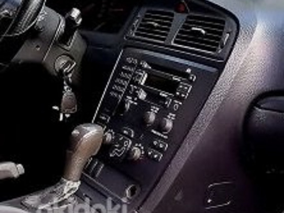 Volvo S60, V70, V70XC 2001 Радио