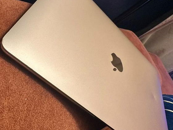 Macbook Air 2020 M1 256GB Gold