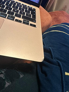 Macbook Air 2020 M1 256GB Gold (3 foto / 3)