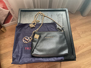 Trussardi Jeans kott (1 foto / 3)