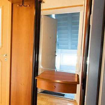 Riidenagi peegliga, riidepuu, esiku mööbel