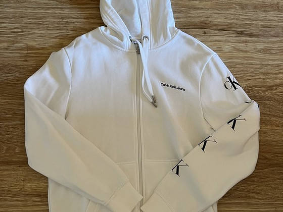 Calvin Klein meeste pusa uus M suurus