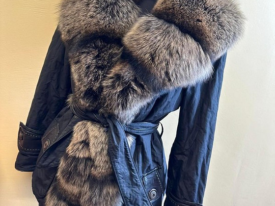 Зимняя куртка, размер M