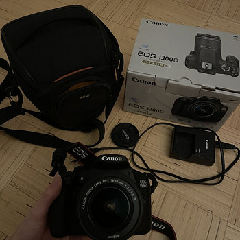 CANON EOS 1300D