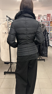 Vähe kasutatud Armani talve jope s.40 (it) (2 foto / 4)