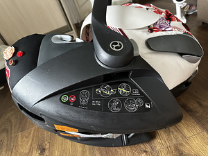Cybex Cloud Z2 i-Size 45-87cm turvahäll, Spring Blosso (5 foto / 6)