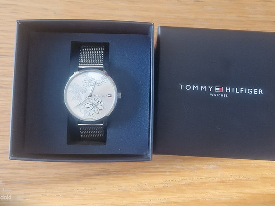Часы Tommy Hilfiger