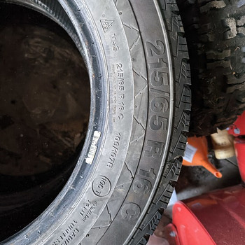 Rehvid 215/55/R16