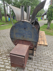 Большая BBQ печь (3 фото из 6)