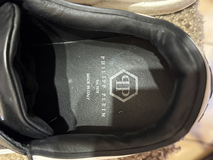 Sneakers (10 foto / 10)