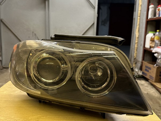 Esituli parem E90 eelfacelift ksenoon