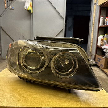 Esituli parem E90 eelfacelift ksenoon