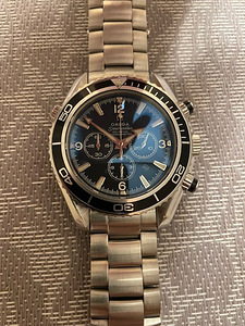 Часы Omega Seamaster Planet Ocean (9 фото из 10)
